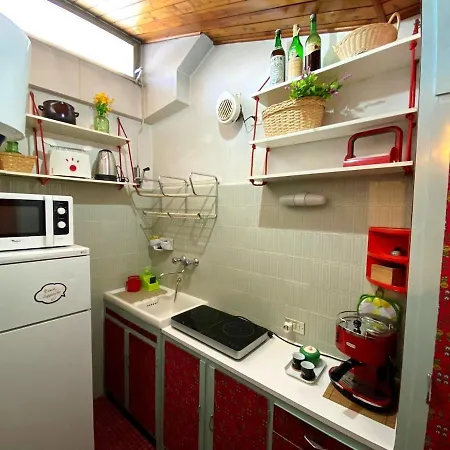 Runs - Sweet Vintage Apartman *